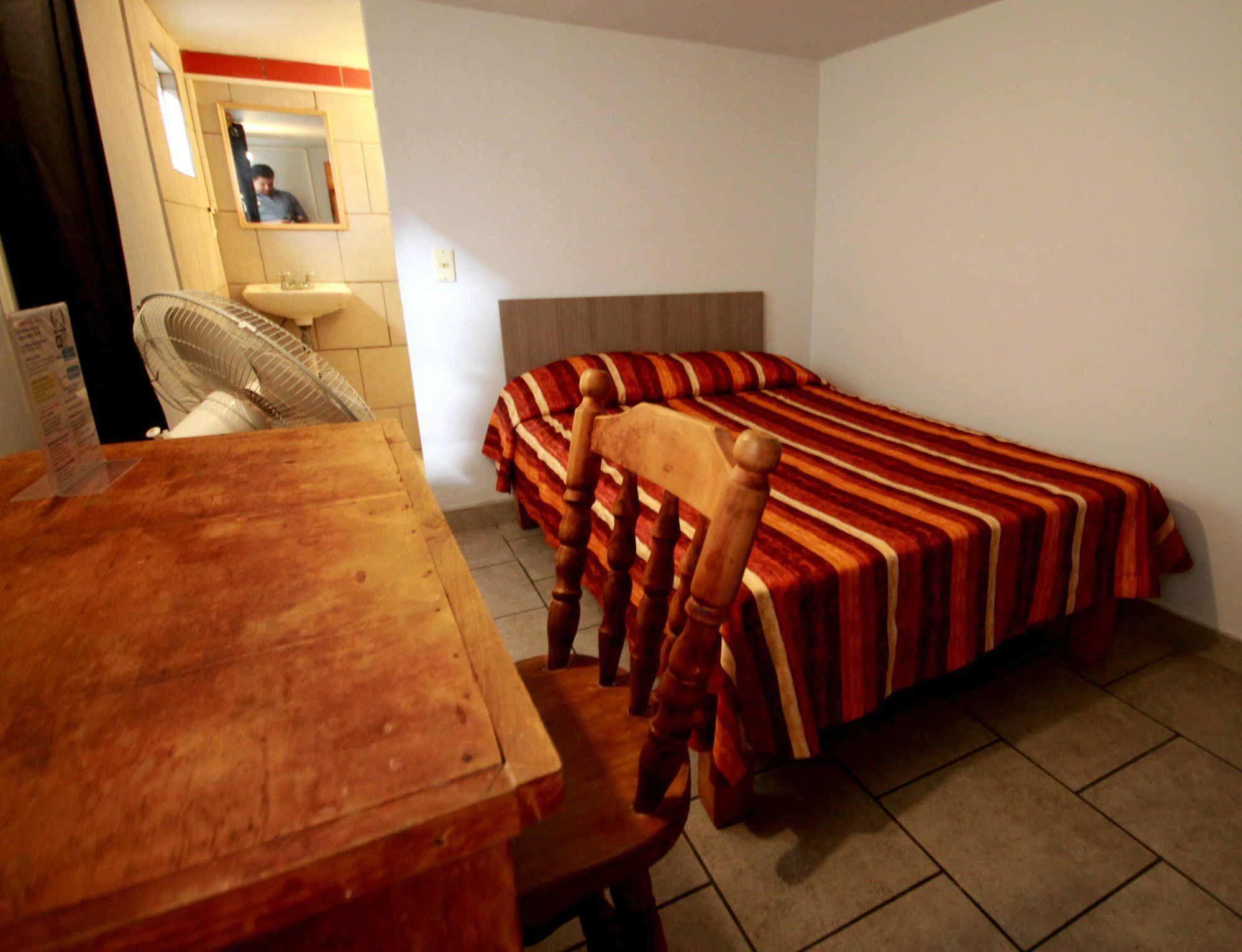 Hotel Del Refugio Гуадалахара Екстериор снимка
